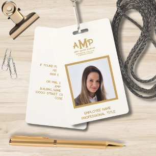 Logomitarbeiter von Luxe Ivory Gold 3 Letter Ausweis