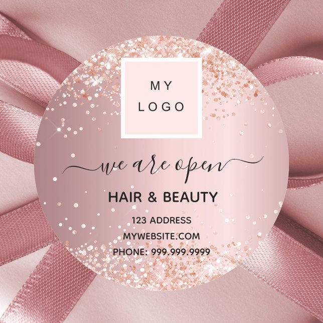 Logos Wiedereröffnung Schönheitssalon Rose Gold Runder Aufkleber (Von Creator hochgeladen)