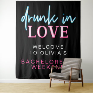 LOLA Neon Betrunken in Liebe Bachelorette Willkomm Wandteppich