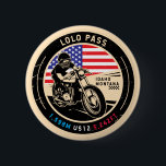 Lolo Pass Idaho Motorrad Button<br><div class="desc">Lolo Pass in einem Vintagen, bedrückten Stilemblem gemacht. Es ist eine landschaftliche Fahrt, die in Idaho und Montana zu finden ist.</div>