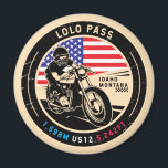 Lolo Pass Idaho Motorrad Magnet<br><div class="desc">Lolo Pass in einem Vintagen, bedrückten Stilemblem gemacht. Es ist eine landschaftliche Fahrt, die in Idaho und Montana zu finden ist.</div>