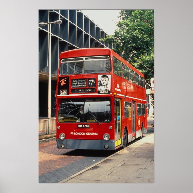 London Buses Daimler rests between duties at Eusto Poster (Vorne)