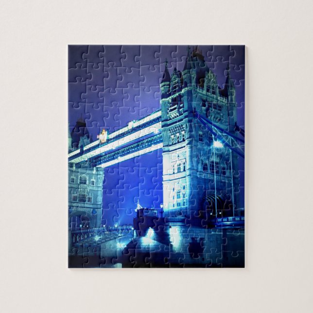 London Tower Bridge & Blue Night (Vertikal)