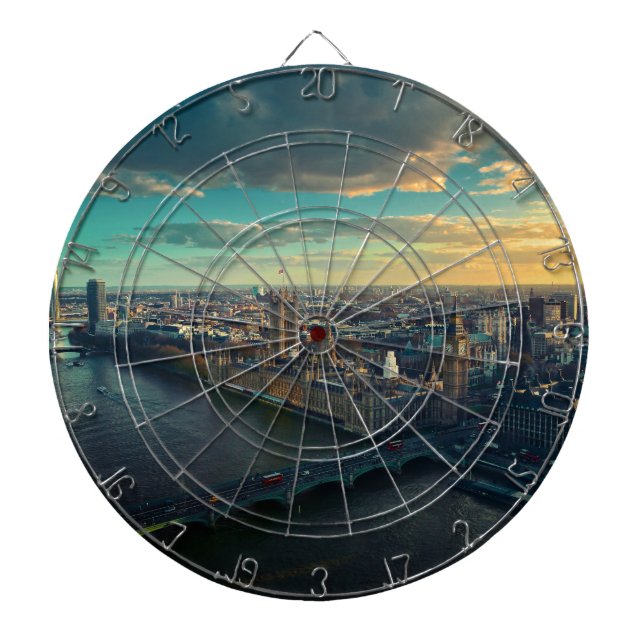 Londoner Stadtbild mit Sunset Dartscheibe (vorne)