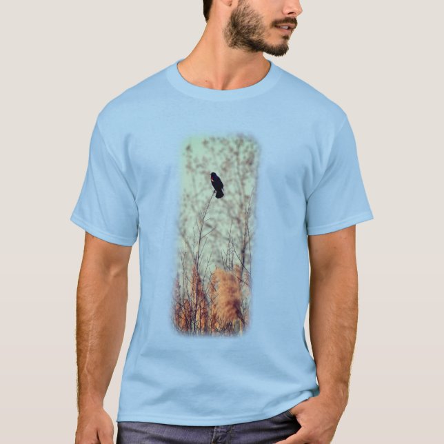 Lone Red Winged Blackbird Nature  T-Shirt (Vorderseite)
