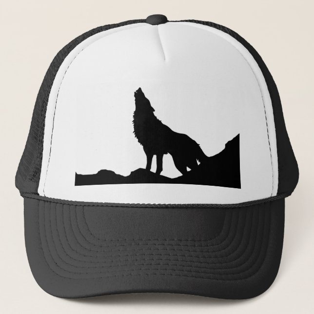 Lone Wolf Stehend auf einem Hügel Truckerkappe (Vorderseite)