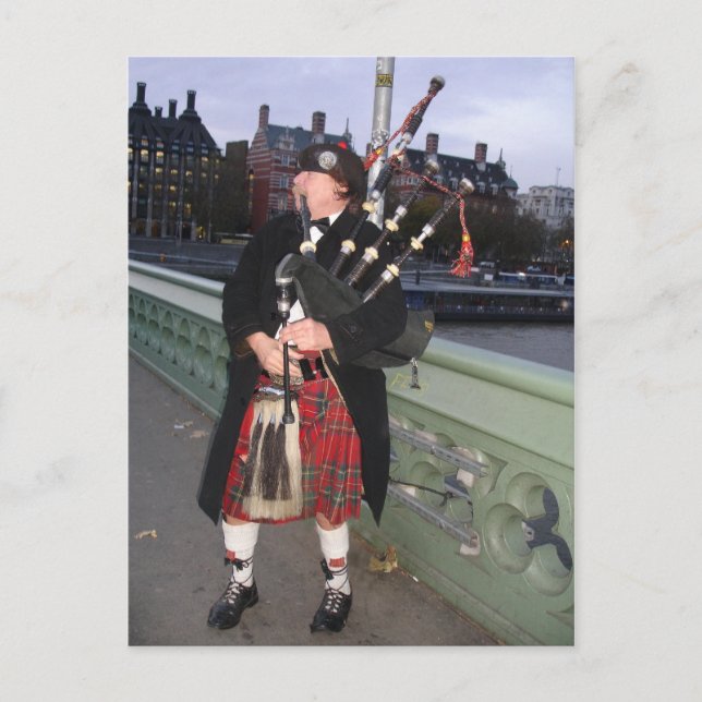 Lonely Piper Postcard Postkarte (Vorderseite)