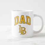 Long Beach Staat Vater Jumbo-Tasse<br><div class="desc">Karo diese California Staat University Long Beach Designs! Zeigen Sie Ihren California Staatsstolz mit diesen neuen Universitätsprodukten. Diese Geschenke machen die perfekte Geschenke für den Long Beach Student, Alumni, Familie, Freund oder Fan in Ihrem Leben. Alle diese Zazzle-Produkte sind mit Ihrem Namen, Klassenzimmer oder Club individuell einstellbar. Los Long Beach!...</div>