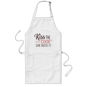 Long Embrasse le tablier de cuisine - Elle en a besoin