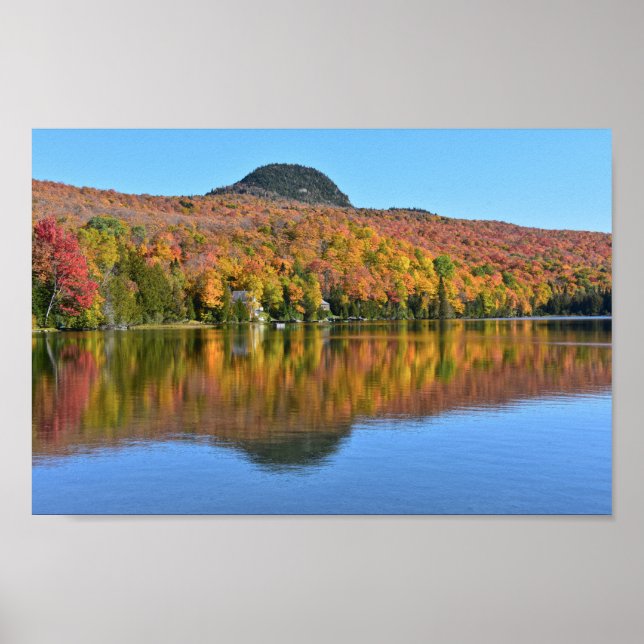 Long Pond im Herbst, Westmore, Vermont Poster (Vorne)
