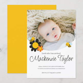 Look Who is Here New Baby Bee themed Announcement Einladung