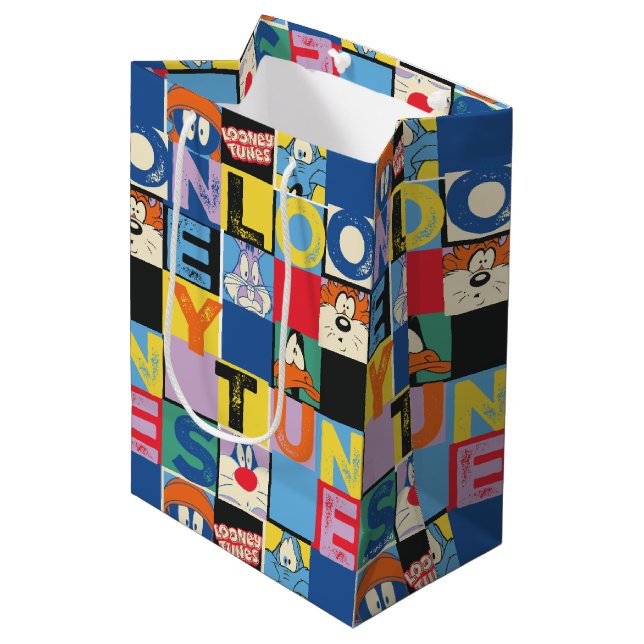 LOONEY TUNES™ Character Schachbrett Blocks Mittlere Geschenktüte (Vorderseite Schrägansicht)