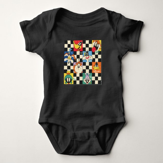 LOONEY TUNES™ Zeichen auf Schwarz/Weiß-Schachbrett Baby Strampler (Vorderseite)
