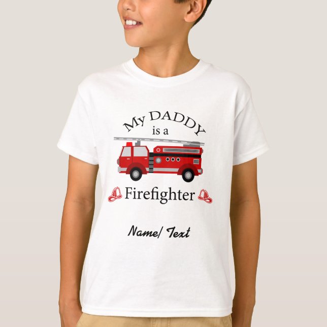 Löschfahrzeug - mein Vati ist ein FEUERWEHRMANN T-Shirt (Vorderseite)