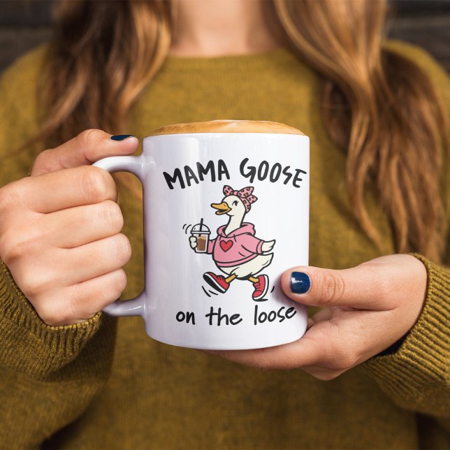 Lose Gans Mama Lustige Mutter Gans Cartoon  Kaffeetasse (Mama Goose on the loose funny mom mug)