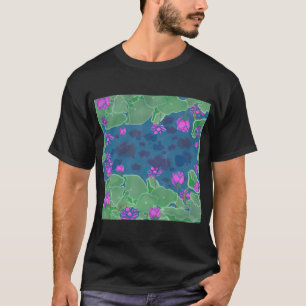 Lotosblume und niedlicher kleiner Fisch T-Shirt