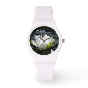 Lotus blanc sur la montre sportive, courroie