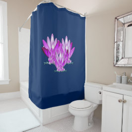 Lotus blossom pink auf marineblau Hintergrund Duschvorhang
