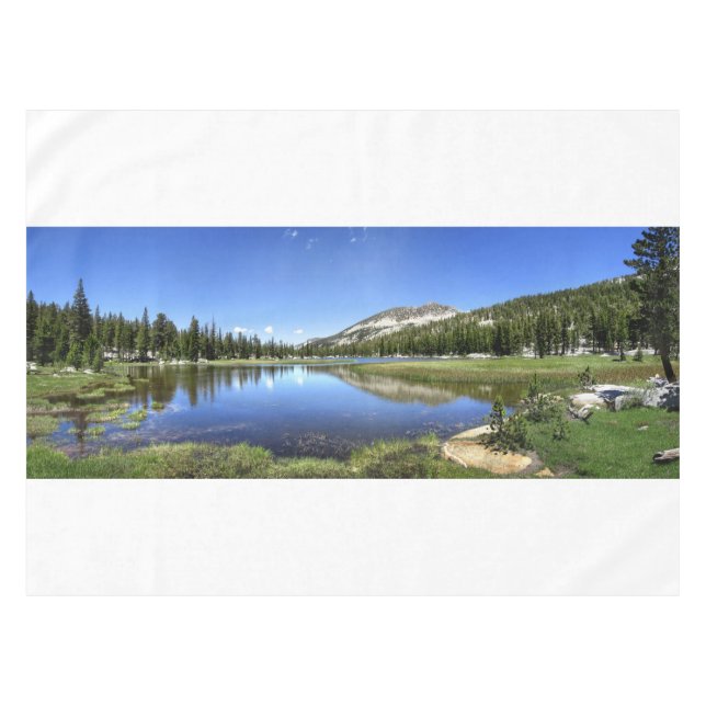 Lou Beverly Lake - Sierra Tischdecke (Vorderseite (Horizontal))