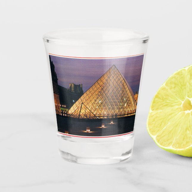 Louvre Museum Schnapsglas (Vorderseite)