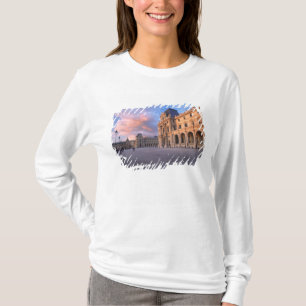 Louvre, Paris, Frankreich T-Shirt