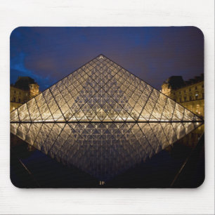 Louvre-Pyramide des Architekten I.M. Pei bei Mousepad