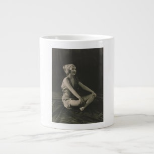 Love a Poor Maid Girl Sitting Cross Legs Jumbo-Tasse