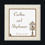 Love Birds Tan/Brown Wedding Magnet<br><div class="desc">2"x2" Quadrat Magnete für benutzerdefinierte Gefälligkeiten werden in hoher Qualität und in lebhaften Farben gedruckt. Ideal für Babyankündigungen,  rett-the-date-Erinnerungen,  Geschenke für Familie und Freunde oder sogar großartige Werbeaktionen für jedes Unternehmen. Kleben Sie sie auf Ihren Kühlschrank,  Aktenschrank,  Geschirrspüler oder Ihre eigene Lieblingsplatte aus Metall.</div>
