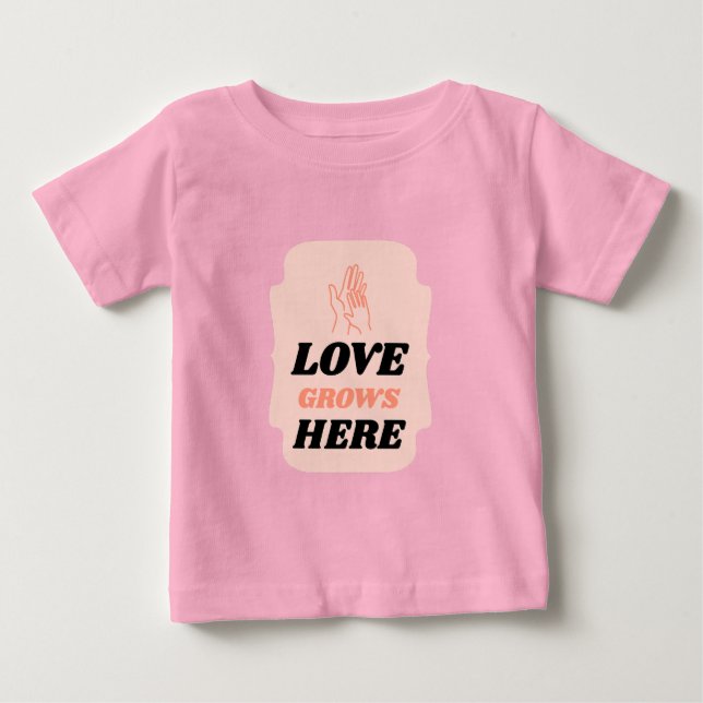 Love Grows Here Adoptive Mom  Baby T-shirt (Vorderseite)