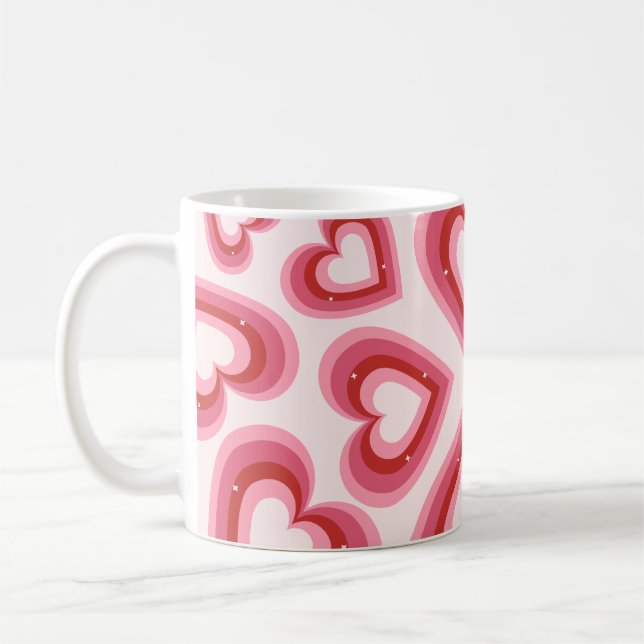 Love in Every Sip – Pink Heart Pattern Classic Mug (Gauche)