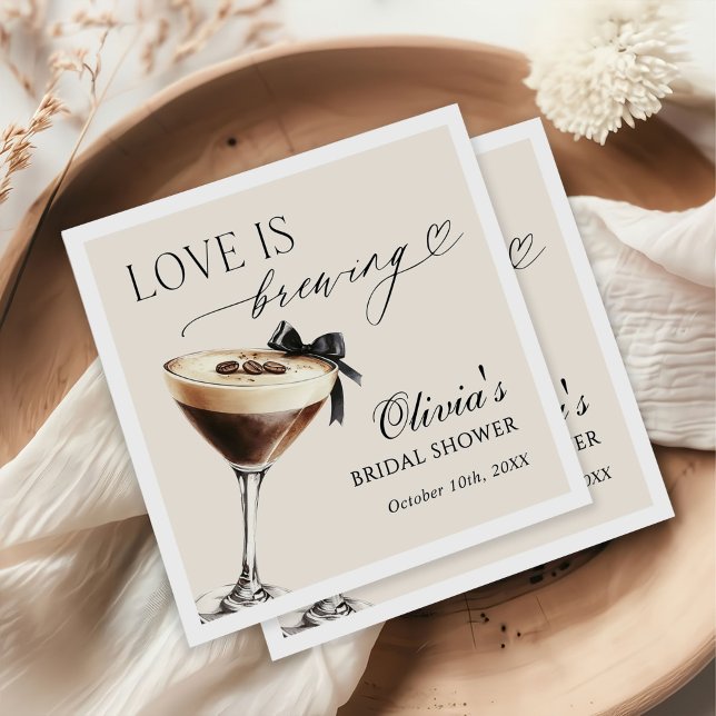 Love is Brewing Espresso Martini Bridal Shower Serviette (Von Creator hochgeladen)