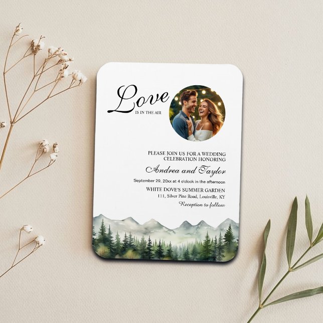 Love is in the air Photo Wedding Invitation Magnet (Von Creator hochgeladen)