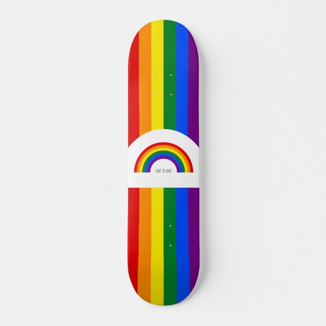 Love is love rainbow skateboard (Vorne)