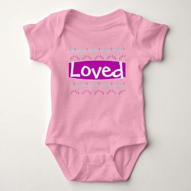 Love One Piece Baby Strampler (Vorderseite)
