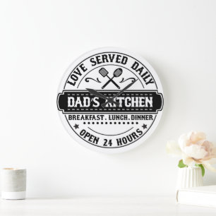 Loved Served Daily - Vaters Küchenuhr Große Wanduhr
