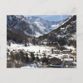 Lovely Snowy Lillaz dans la carte postale des Alpe