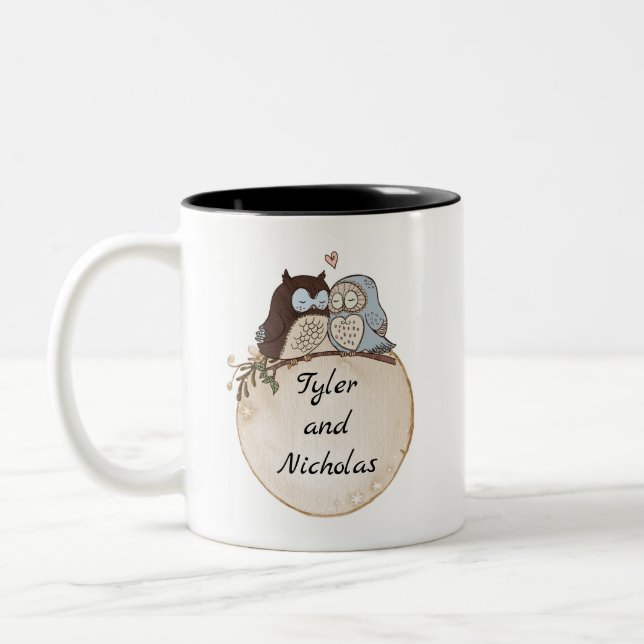 Lovey Dovey Owls Add Names Gift für Freundin Zweifarbige Tasse (Links)