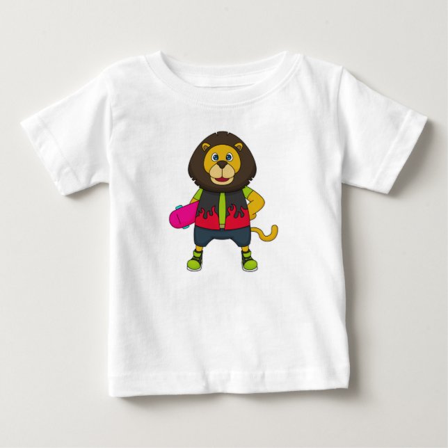 Löwe als Skater mit Skateboard Baby T-shirt (Vorderseite)