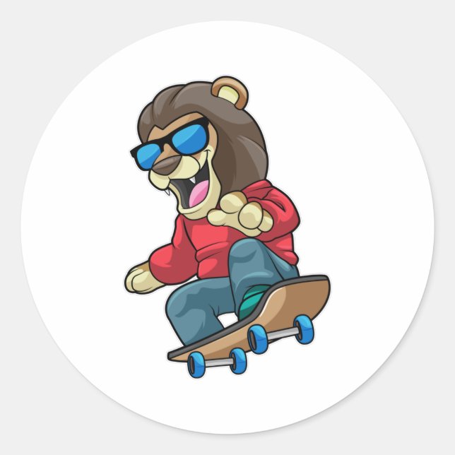 Löwe als Skater mit Skateboard Runder Aufkleber (Vorderseite)