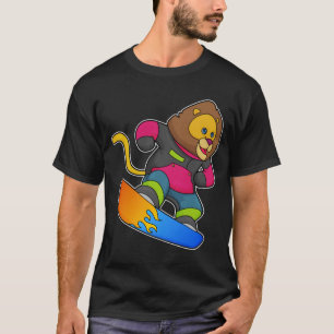 Löwe als Snowboarder mit Snowboard T-Shirt
