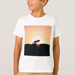 Löwe bei Sonnenuntergang Leben auf der EDGE T-Shirt