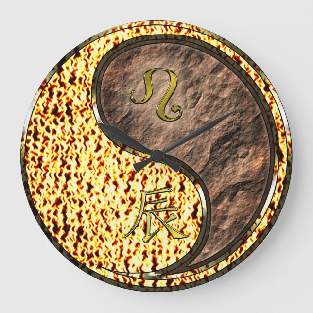 Löwe & Erddrache Große Wanduhr (Vorderseite)