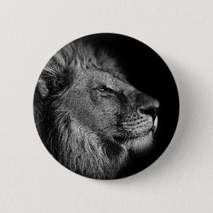 Löwe, majestätisch schwarz und weiß button