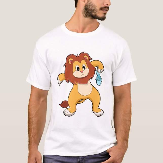 Löwe mit Fisch T-Shirt (Vorderseite)