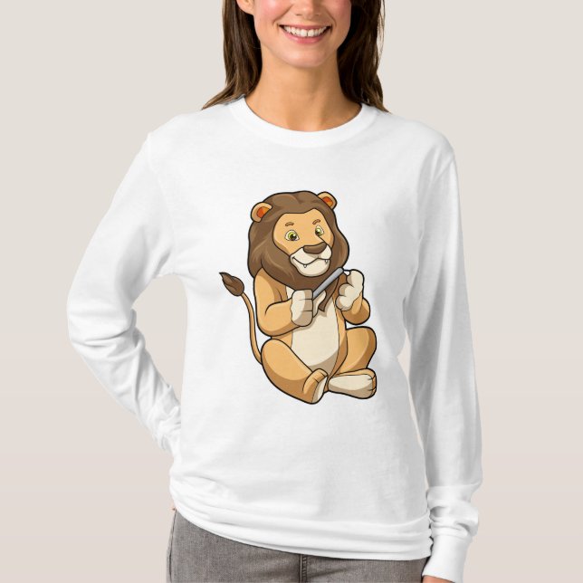 Löwe mit Nagelpfeilen T-Shirt (Vorderseite)