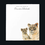 Löwe | Mutter und Kind Custom Notizblock<br><div class="desc">Das ist ein Aquarellbild von einer Mutter Löwe und ihrem Jungen. Sie hat ihren Arm um ihren Hund herum ausstrecken lassen,  als schütze sie ihr Baby. Sie sieht heftig aus.</div>