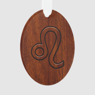 Löwe-Tierkreis-Symbol im hölzernen Ornament