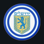 Löwe von Judah Emblem Jerusalem Hebräisch Magnet<br><div class="desc">Runder Magnet mit einem Bild von einem blauen und gelben Löwe des Judah Emblems und breiten doppelblauen Ränder in hellblau auf weiß beschnitten. Sehen Sie sich die gesamte Hanukka Magnet Kollektion im Bereich HOLIDAYS an.</div>