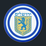Löwe von Judah Emblem Jerusalem Hebräisch Magnet<br><div class="desc">Runder Magnet mit einem Bild von einem blauen und gelben Löwe des Judah Emblems und breiten doppelblauen Ränder in hellblau auf weiß beschnitten. Sehen Sie sich die gesamte Hanukka Magnet Kollektion im Bereich HOLIDAYS an.</div>