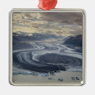 Lowell-Gletscher fließt in den Alsek River in Silbernes Ornament